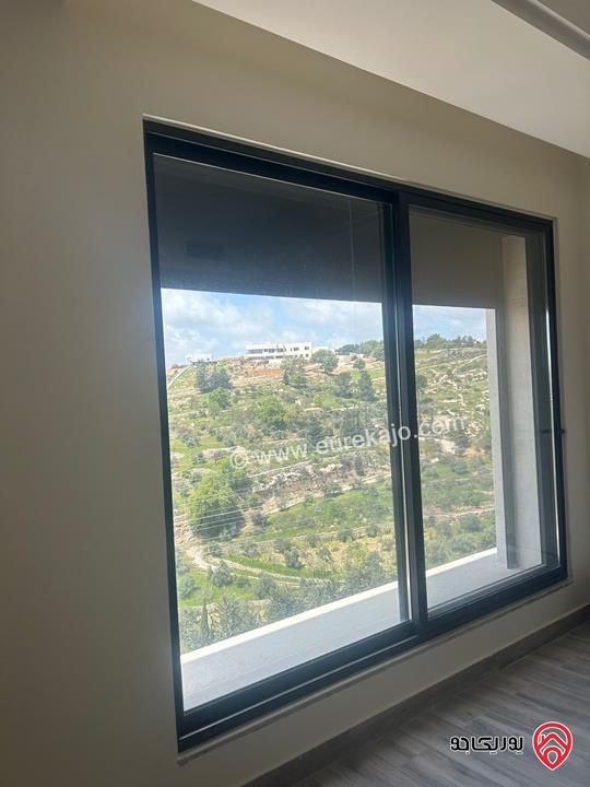 فيلا مساحة 700م على أرض 500م للبيع في عمان - دابوق تشطيب فندقي