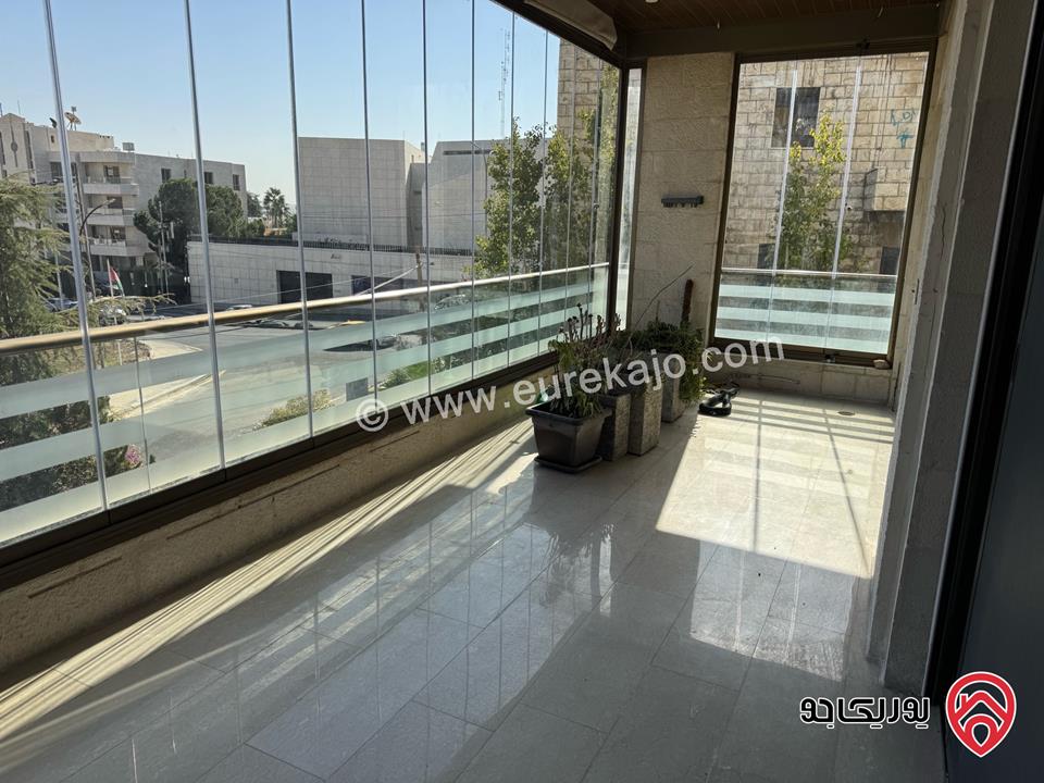 Furnished apartment For Rent in Amman, between 4th-5th circle, 298 square meters, 3 bedrooms, and office.