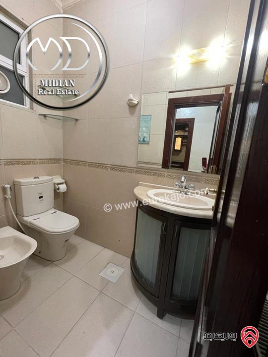 شقة للبيع طابق ثالث في عمان - الجندويل مساحة 160م تشطيبات سوبر ديلوكس اطلالة جميلة بسعر مميز