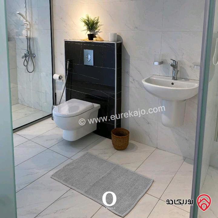 فيلا مساحة 700م على أرض 3 دونم و 512م للبيع في السلط