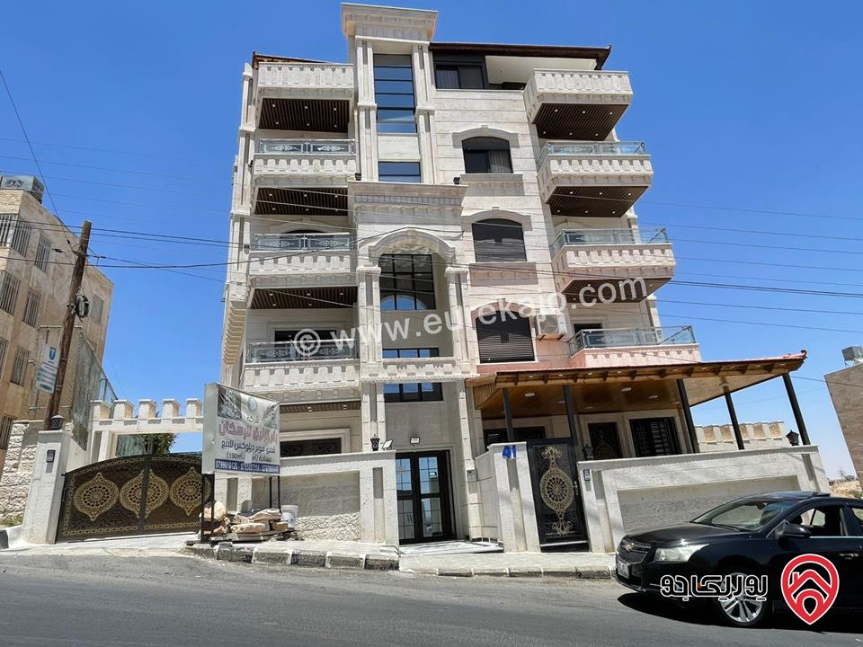 شقة طابق ارضي مساحة 190م وترس 200م للبيع في عمان - المدينة الرياضية