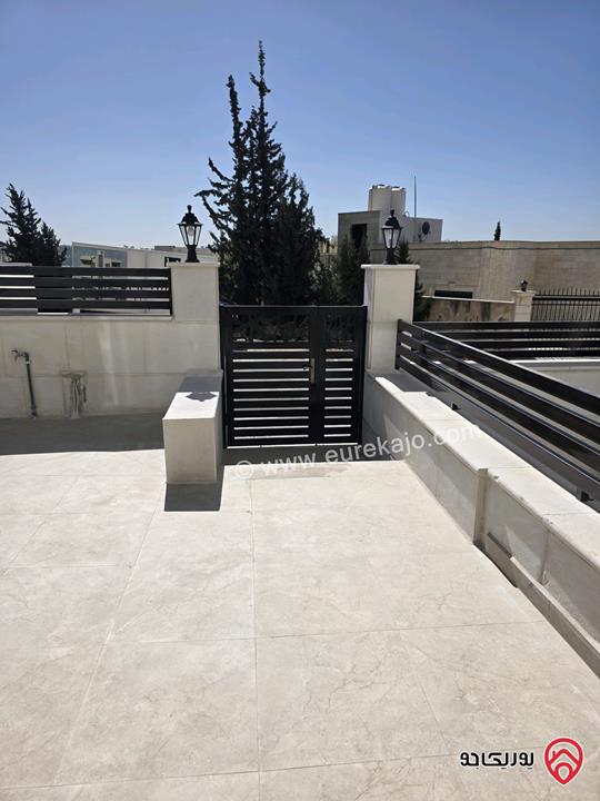 شقة أرضية مساحة 143م مع باركنج وترس ومدخل خاص 50م للبيع في عمان - شفا بدران