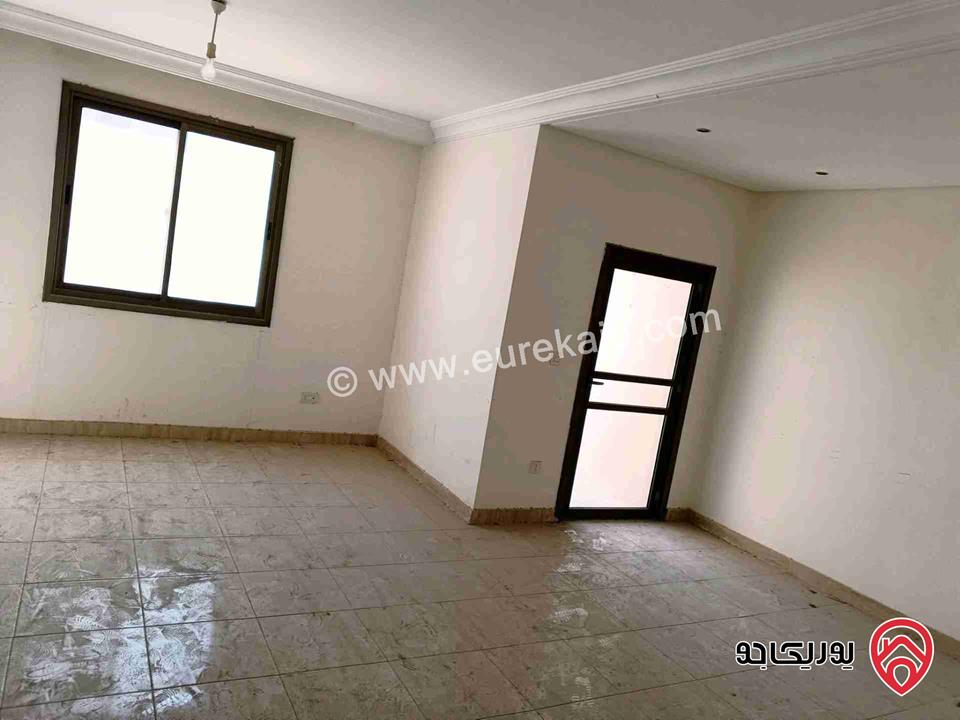 شقة طابق أرضي مساحة 102م للبيع اقساط بدون بنوك في الزرقاء - مدينة الشرق