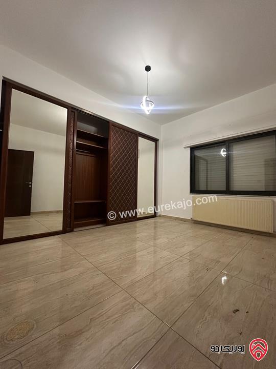 شقة طابق ثاني مساحة 220م للايجار في عمان - دير غبار 