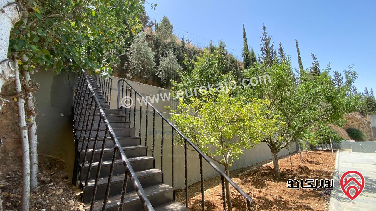 فيلا مميزة مستقلة مساحة 317م على ارض 1209م للبيع في الحمر