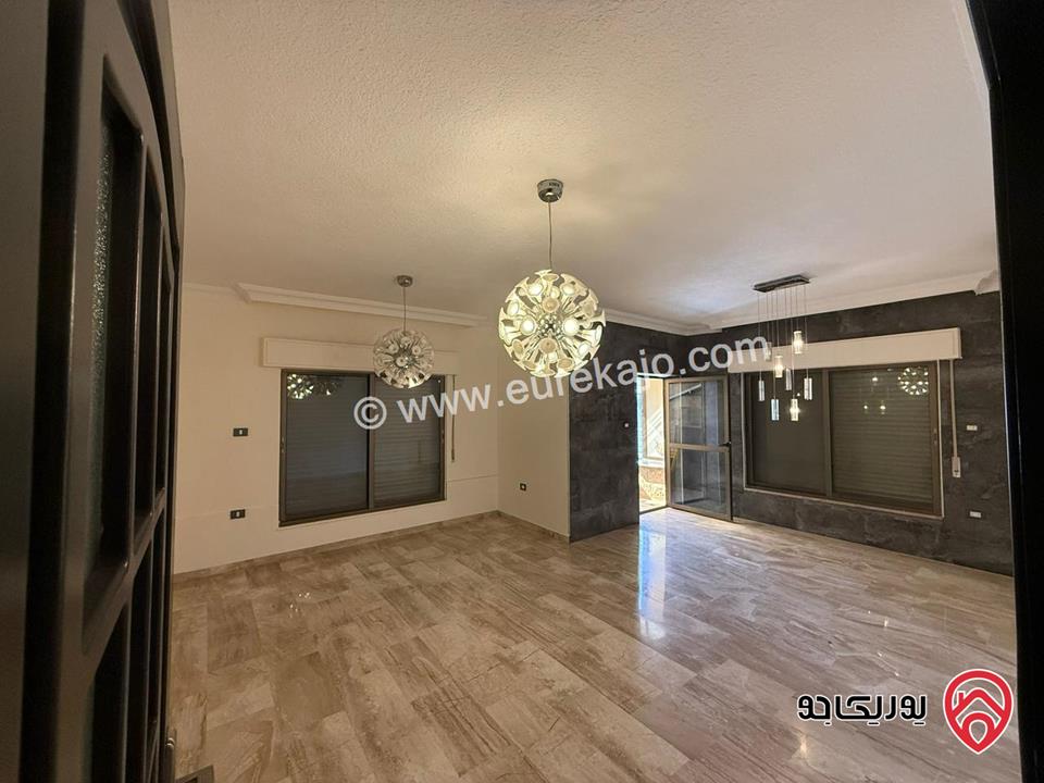 شقة مميزة طابق ثاني مساحة 175م للبيع في عمان - خلدا 