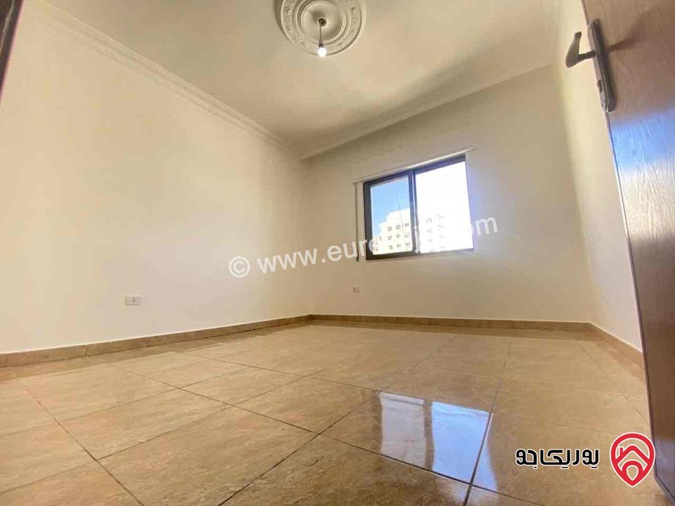 شقة طابق ثالث مساحة 156م للايجار في عمان - البيادر 