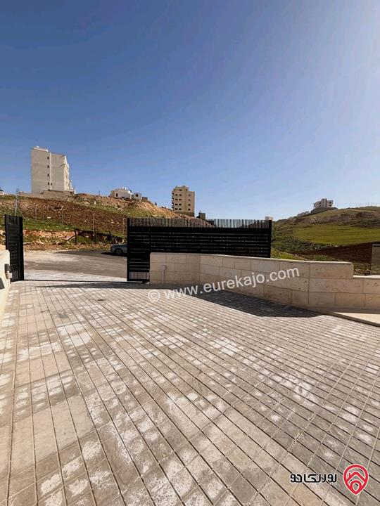 شقة أرضية مساحة 225م داخلي و 123م خارجي للبيع في عمان - كريدور عبدون