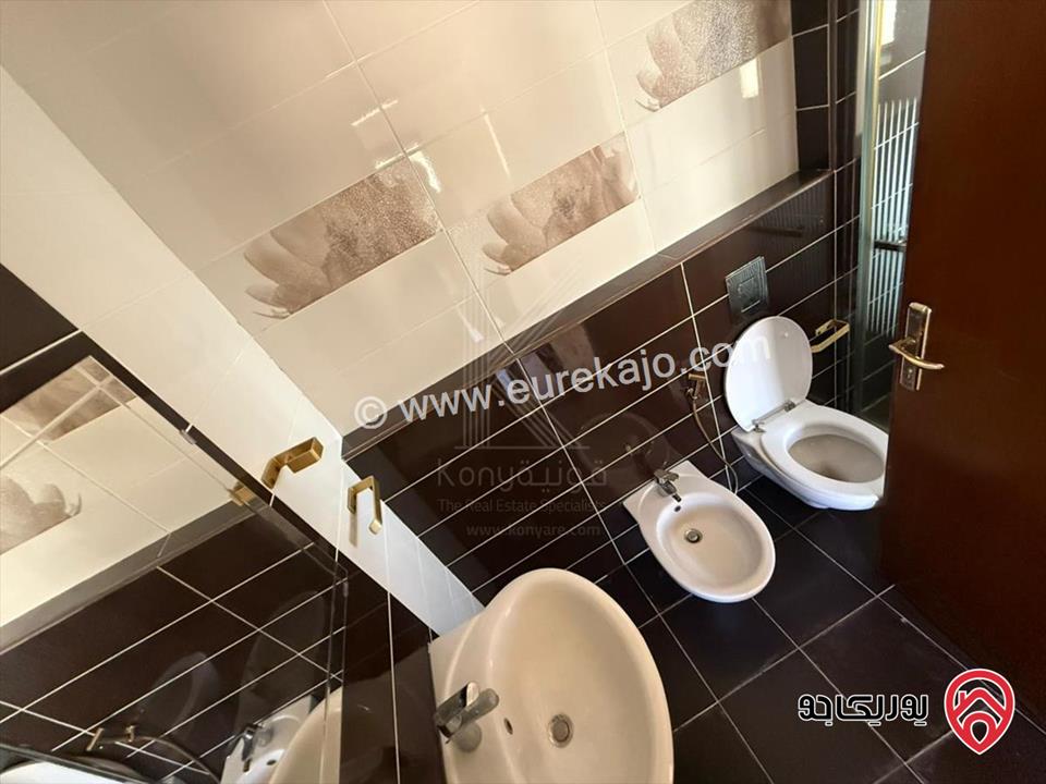 شقة مميزة مساحة 100م طابق ثالث للبيع في عمان - دير غبار