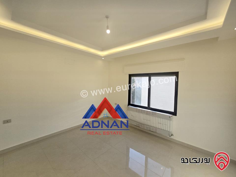 شقة جديدة مساحة 125 متر طابق ثالث للبيع في عمان - الرابية