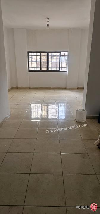 شقة تشطيب سوبر ديلوكس مساحة 100م للايجار في الزرقاء