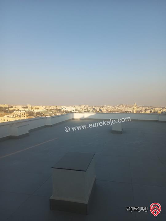 شقة دوبلكس طابق ثالث مع روف مساحة 200م للبيع في عمان - الجبيهة 