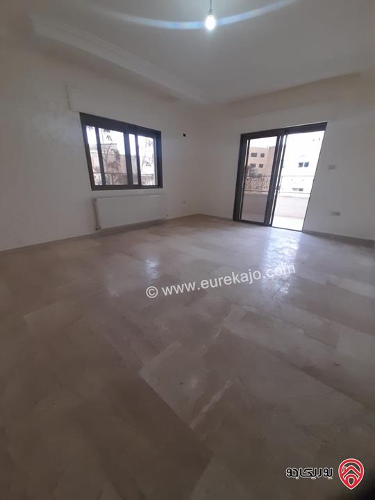 شقة طابق أول مساحة 175م للايجار في عمان - تلاع العلي 