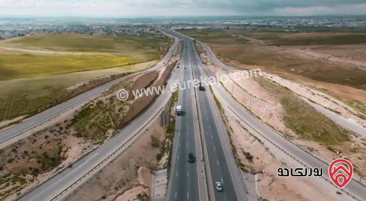 قطعة ارض مساحة 17 دونم بموقع مميز للبيع في عمان - على شارع المية التنموي