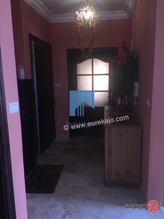 شقة مفروشة طابق ثالث 190م تشطيب سوبر ديلوكس للبيع في عمان - أم السماق