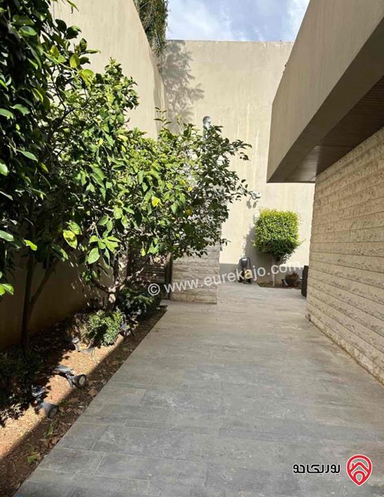 فيلا مستقلة مساحة 700م على أرض 750م للبيع في عمان - دابوق 
