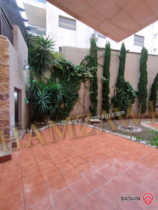 شقة شبه أرضية مساحة 220م داخلي و 80م خارجي للايجار في عمان - دير غبار 