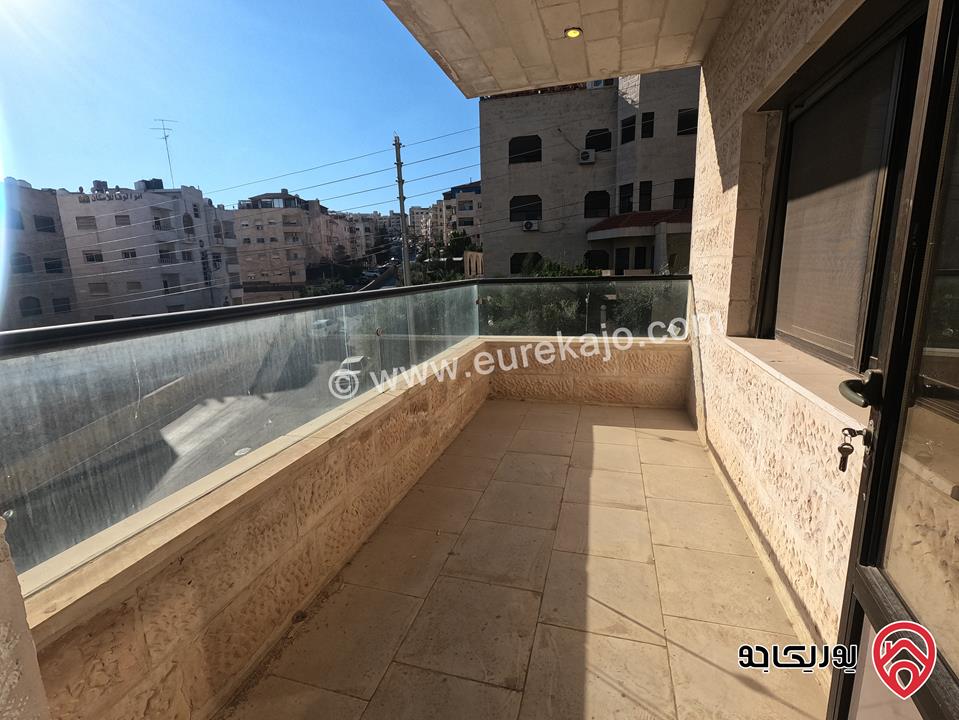 شقة مميزة على شارعين مساحة 190م طابق أول للبيع في عمان - تلاع العلي