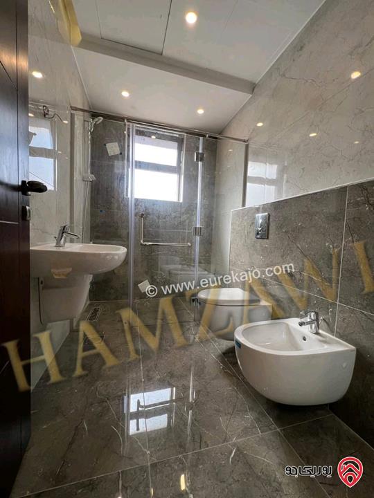 شقة سوبر ديلوكس طابق ثاني مساحة 310م للايجار في عمان - ام اذينة