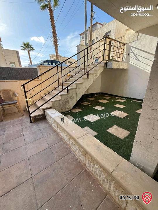 شقة فارغة أرضية مساحة 195م داخلي و 175م خارجي للايجار في عمان - البنيات 