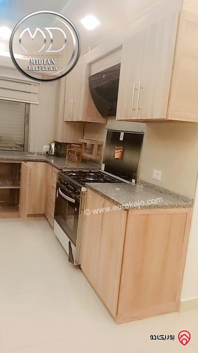 شقة مفروشة للايجار في عمان - ام السماق مساحة 135م طابق ثاني تشطيبات و ديكورات فندقية فرش فاخر