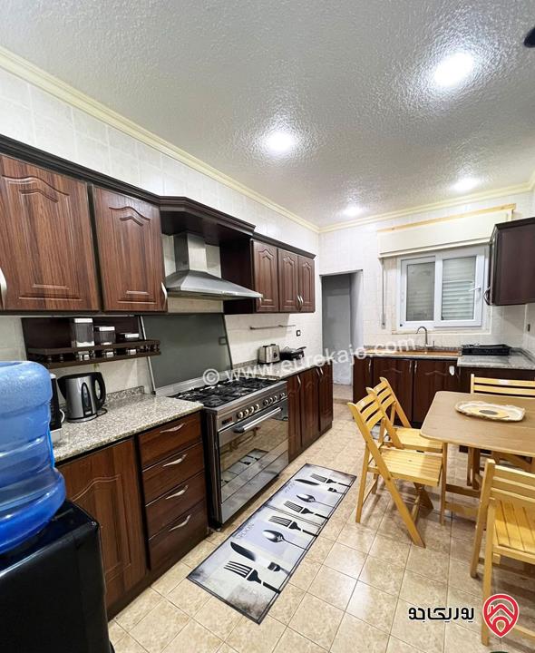 شقة ديلوكس مفروشة مساحة 180م 4 غرف نوم للايجار في إشتفينا - عجلون