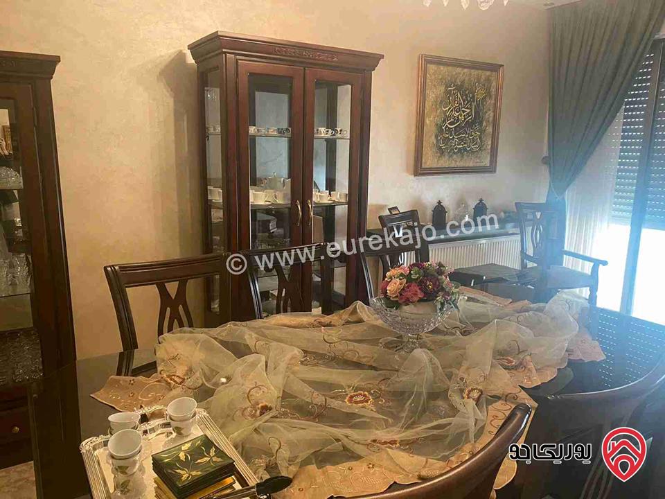 شقة مساحة 195 متر طابق اول للبيع في خلدا
