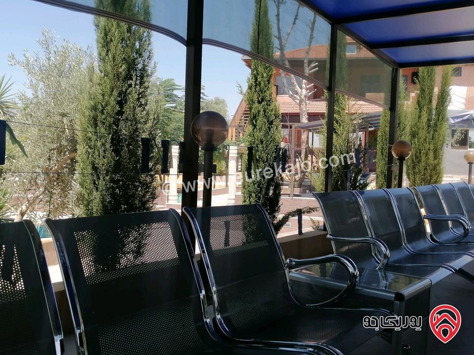 مزرعة ومنتجع مساحة الأرض 3 دونم و 700م والبناء 250م للبيع في اربد - كفر سوم قوشان مستقل استثمارية وسكنية