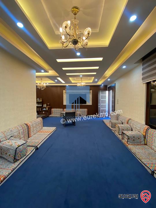 شقة أرضية مفروشة فاخرة للبيع في عمان - أم السماق مساحة 245م مع حديقة وترسات 120م