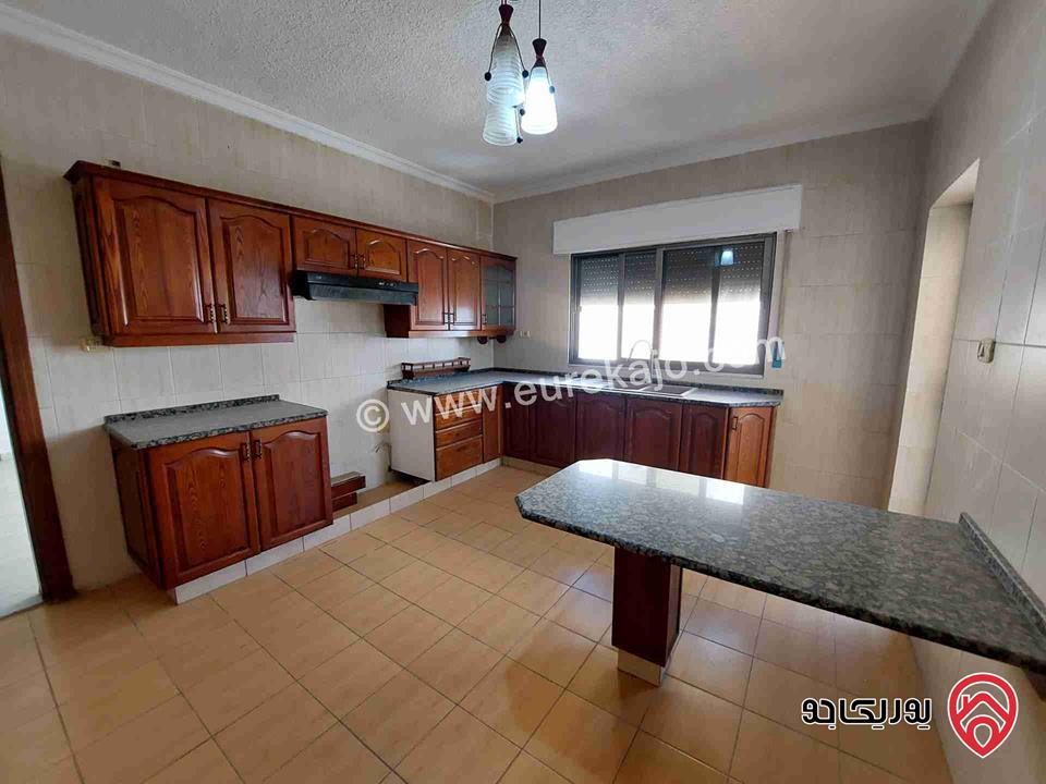 شقة مميزة طابق ثالث مساحة 175م للبيع في عمان - ضاحية الرشيد خلف صيدلية كرز