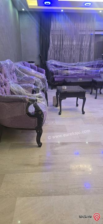 شقة مساحة 210م طابق أول للبيع في عمان - الرابية