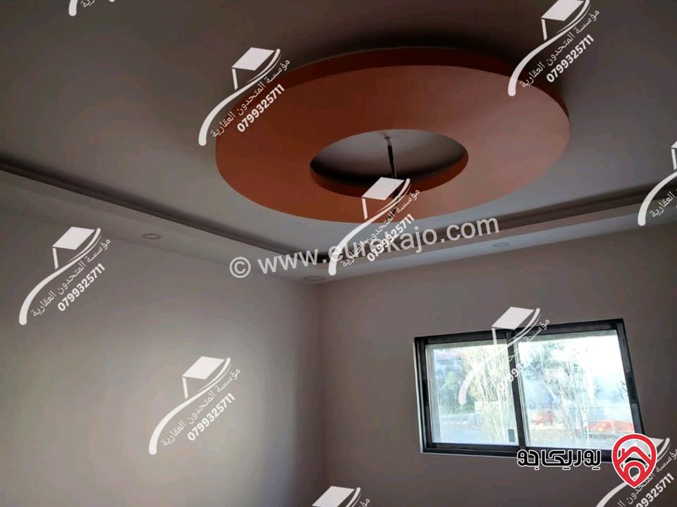 شقة فارغة مساحة 150م طابق ثالث للايجار ديلوكس في عمان - خلدا