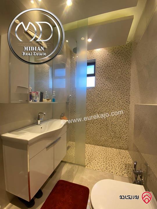 شقة مفروشة طابق أخير مع روف للايجار في عمان - خلدا - العوجانية مساحة 320م مع تراسات تشطيبات ديكورات فاخرة اطلالة جميلة