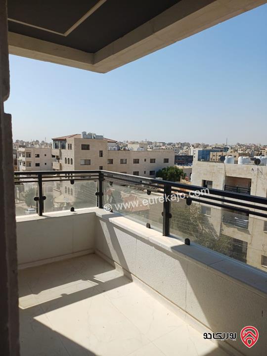 شقة مميزة سوبر ديلوكس طابق ثالث مع روف بناء جديد مساحة 196م للبيع في عمان - المقابلين