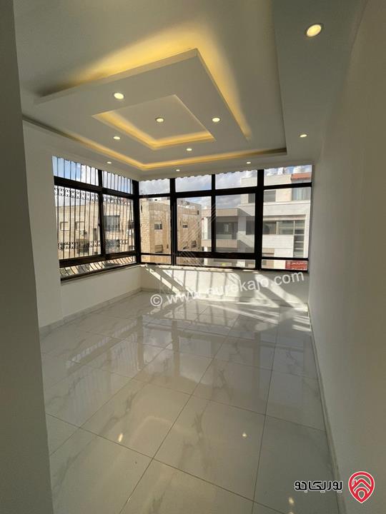 شقة فاخرة مساحة 342م طابق ثالث للبيع في عمان - الشميساني