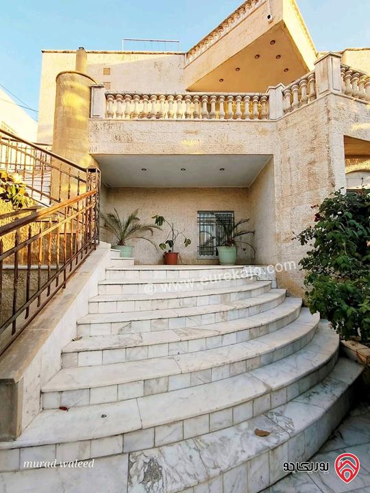 فيلا مساحة 800م على أرض 792م للبيع في عمان - طبربور