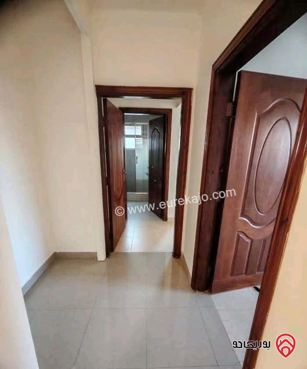 شقة فارغة مساحة 130م طابق ثالث للايجار في عمان - خلدا