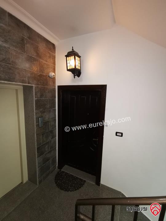 شقة فاخرة مفروشة طابق تسوية مساحة 260م للبيع في عمان - خلدا