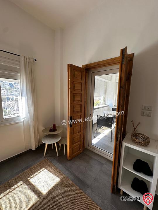 شقة مفروشة طابق أرضي مساحة 117م للايجار في عمان - اللويبدة