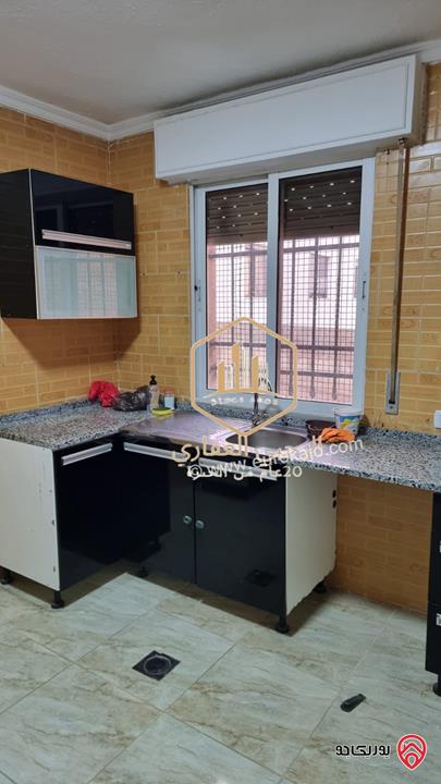 شقة شبه ارضي مساحة 140م للايجار في عمان - الياسمين 