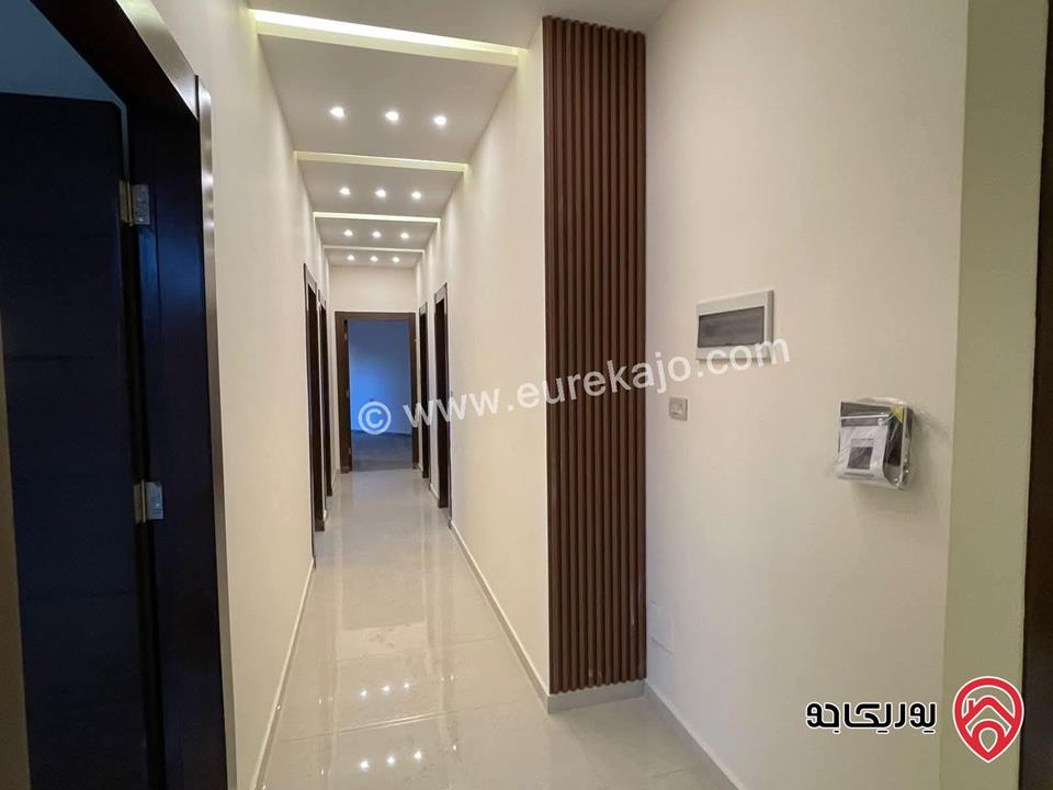 شقة طابق ثالث مساحة 189م مع روف 189م للبيع في عمان - ضاحية الحاج حسن