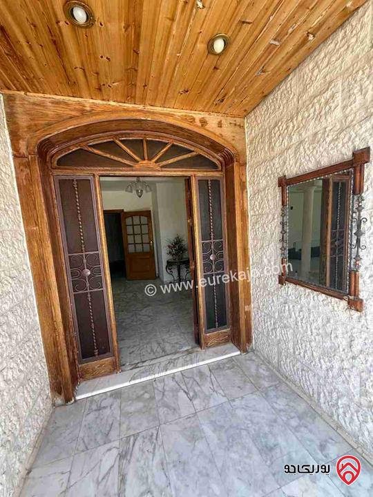 فيلا مساحة 300م على أرض 679م للبيع في عمان - الجبيهة