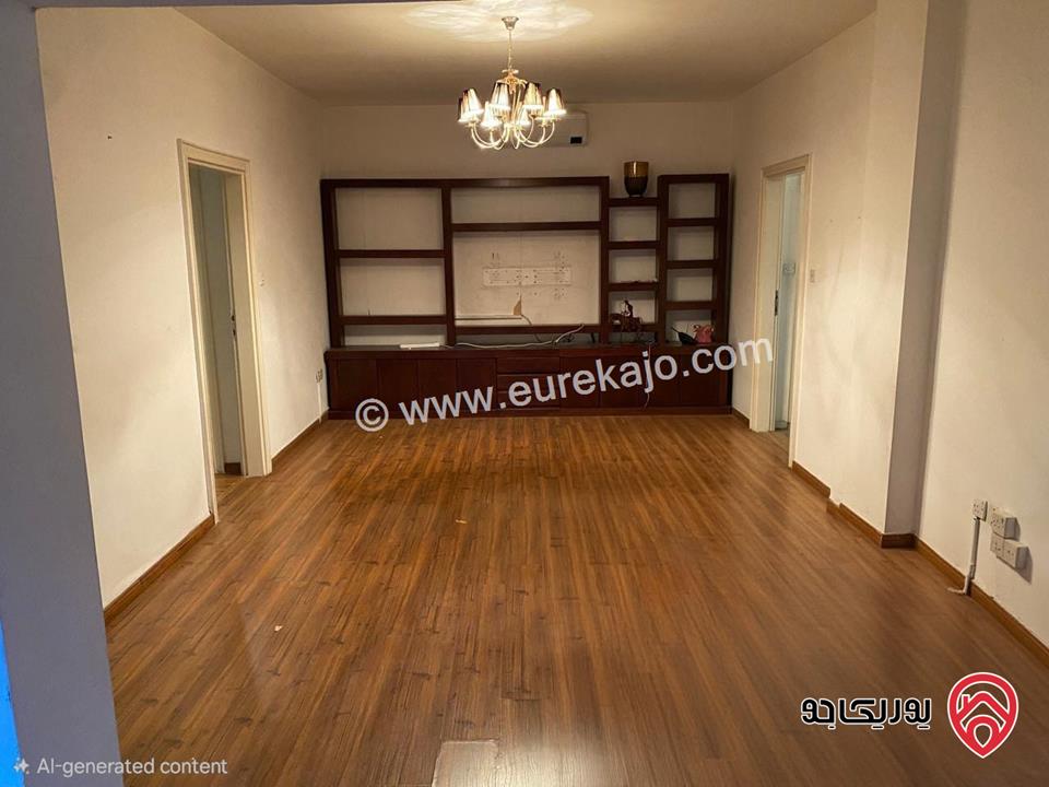 شقة طابق أول مساحة 228م للبيع في عمان - الصويفية