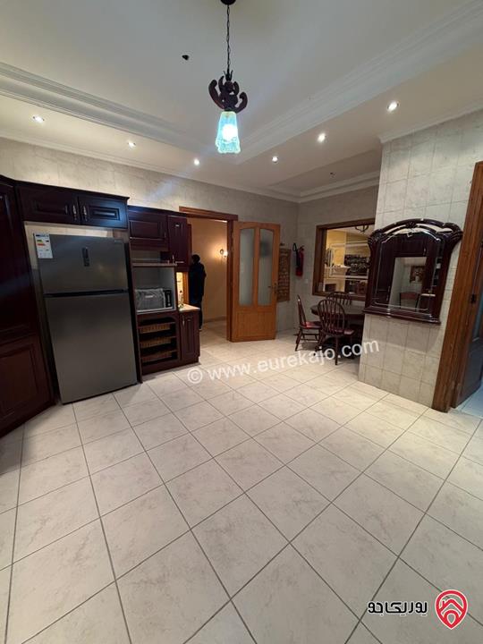 شقة طابقية فاخرة مفروشة او فارغة طابق ثاني مساحة 460م للإيجار في عمان - الجاردنز