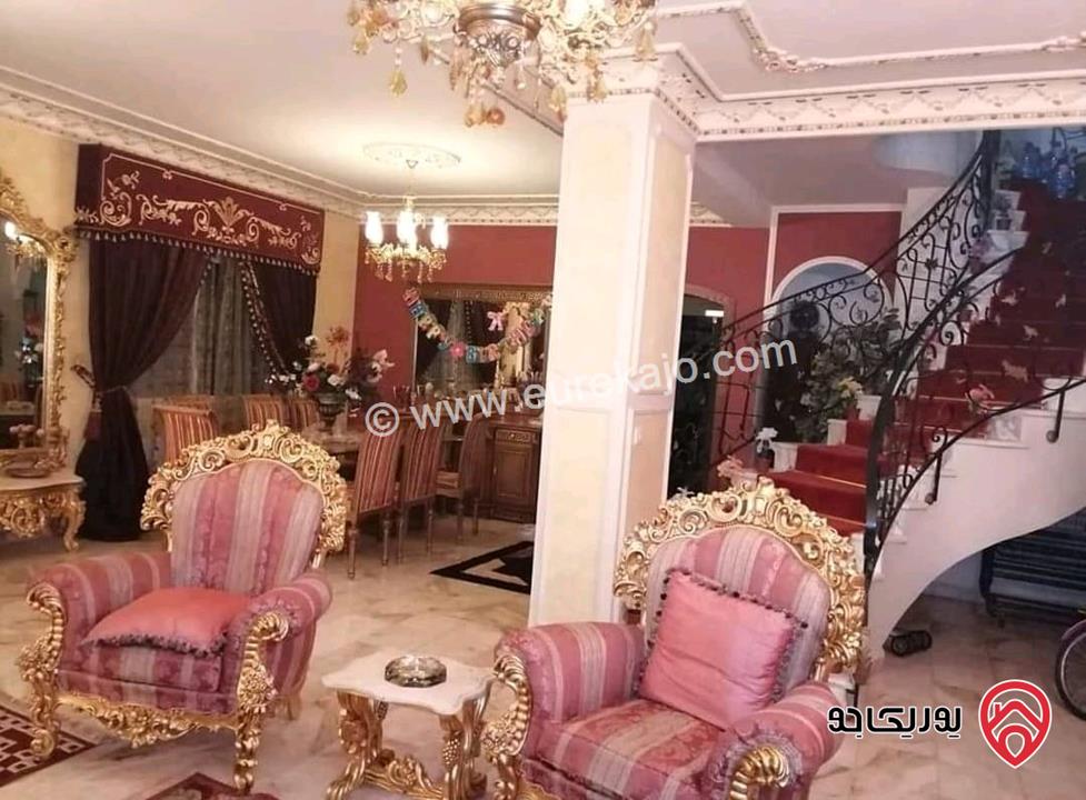 شقة طابق أرضي دوبلكس دوبلكس مساحة 302م داخلي و 80م خارجي للبيع في عمان - ام السماق