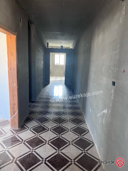 منزل مستقل 3 طوابق على أرض 700م للبيع في المفرق