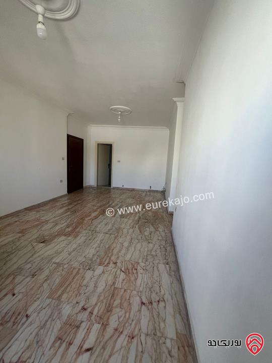 شقة مساحة 120م طابق ثاني للايجار في عمان - البيادر بإتجاه الدوار الثامن بجانب بنك صفوة  