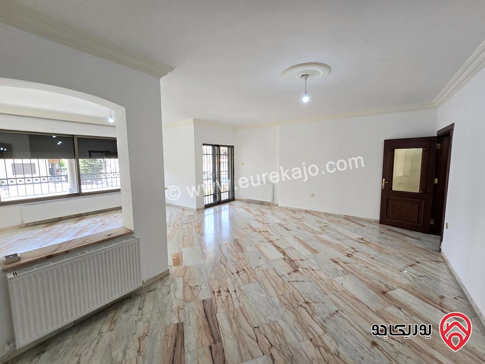 شقة طابقية 350 متر طابق أول للإيجار الفارغ في عمان - ام أذينة