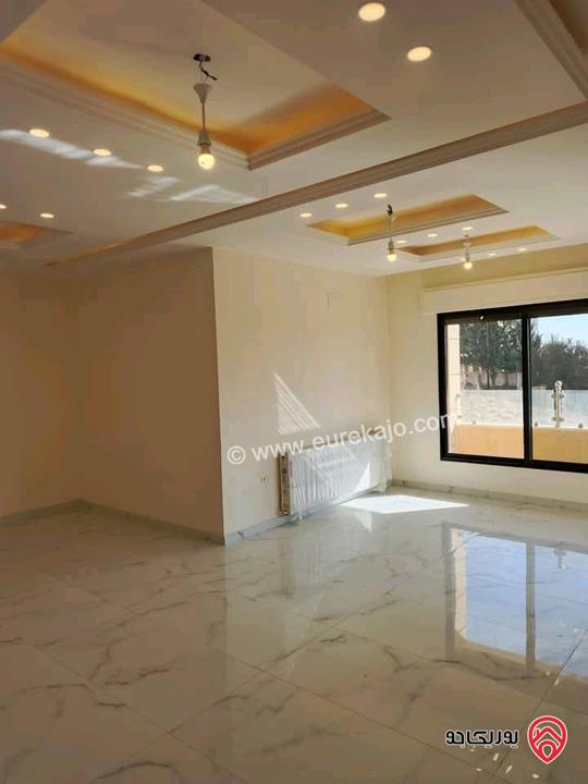 شقة ديلوكس مساحة 240م للايجار في عمان - البنيات طريق المطار 