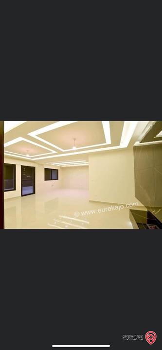 شقة طابق ثالث دوبلكس مساحة 250م للايجار في عمان - البنيات 